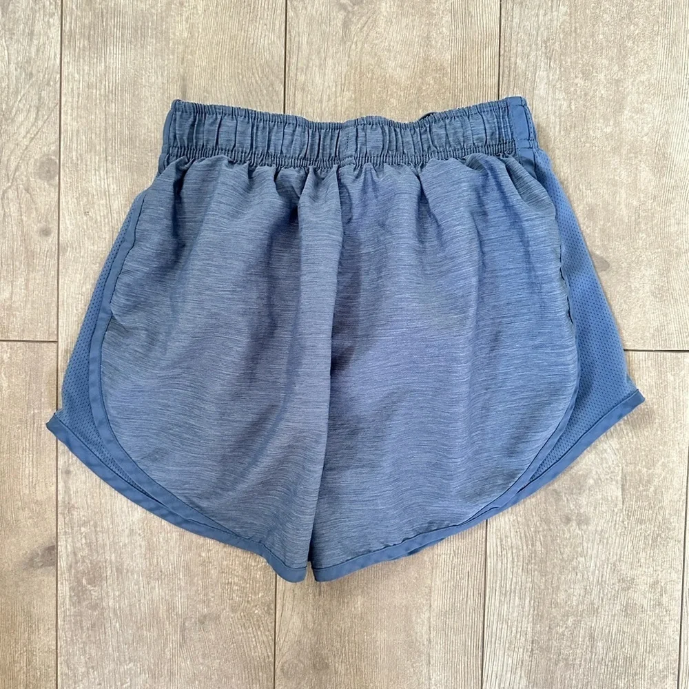 Nike XS women’s dri fit atetuc Running Shorts